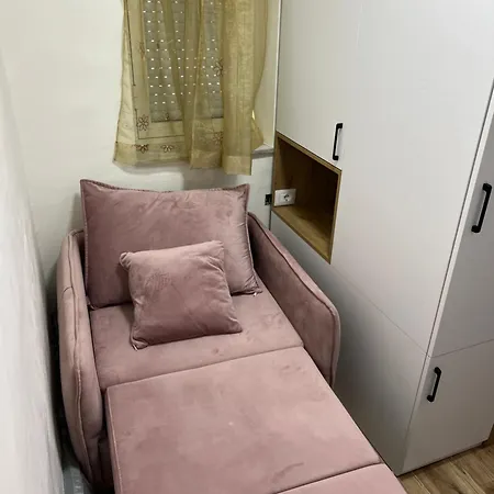 Bright & Roomy Myslym Shyri * 티라나