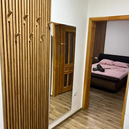 Bright & Roomy Myslym Shyri 아파트