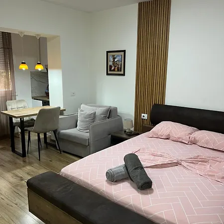Bright & Roomy Myslym Shyri 티라나