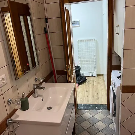 Appartement Bright & Roomy Myslym Shyri *